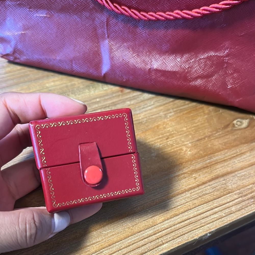 Cartier Red Luxury Shopping Bag - Picture 5 of 9